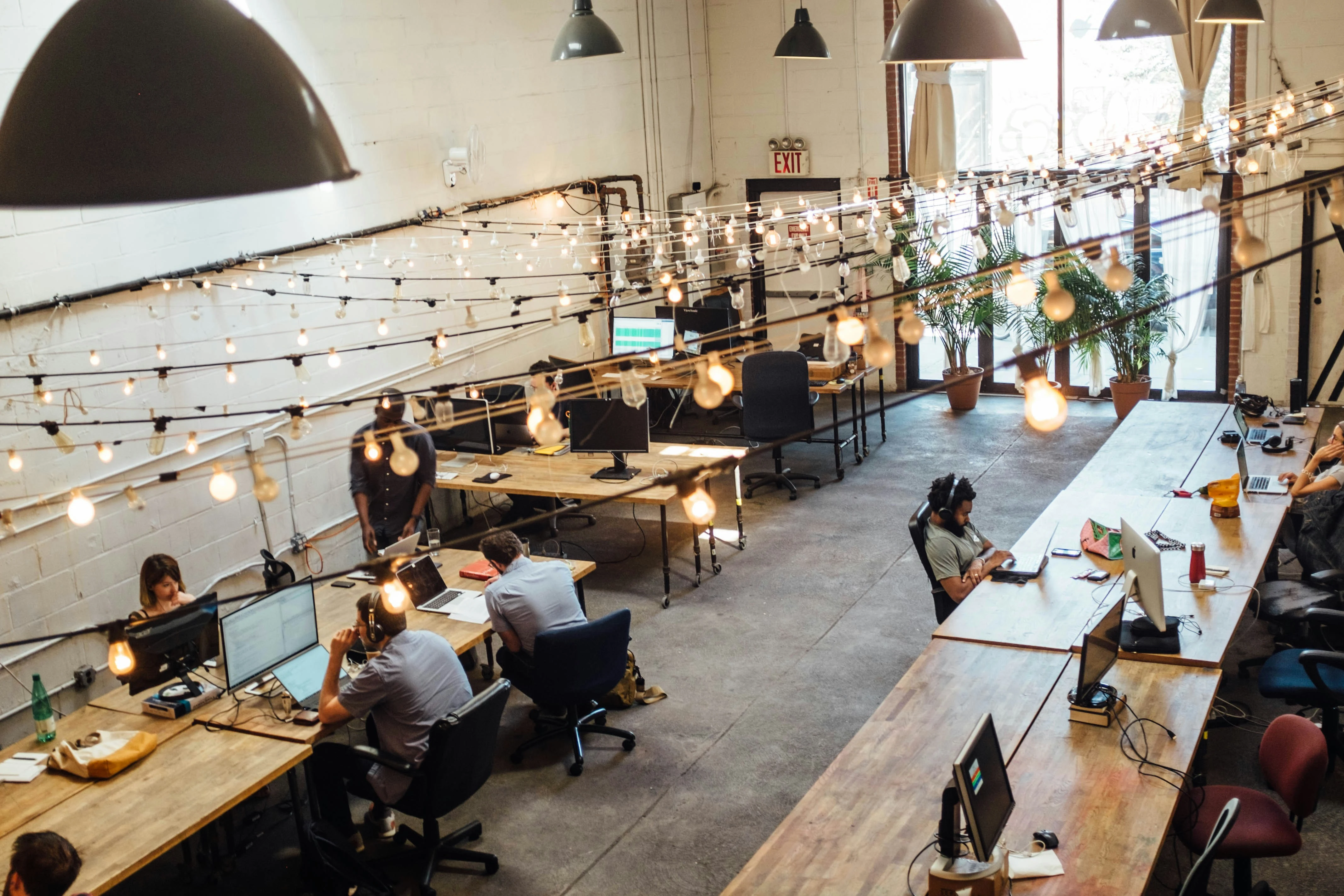 What Are The Pros And Cons Of Investing In A Co-Working Space?